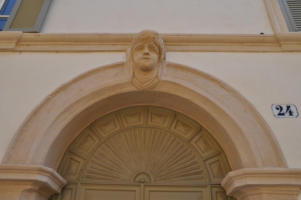 Verona White Lodge Exterior photo